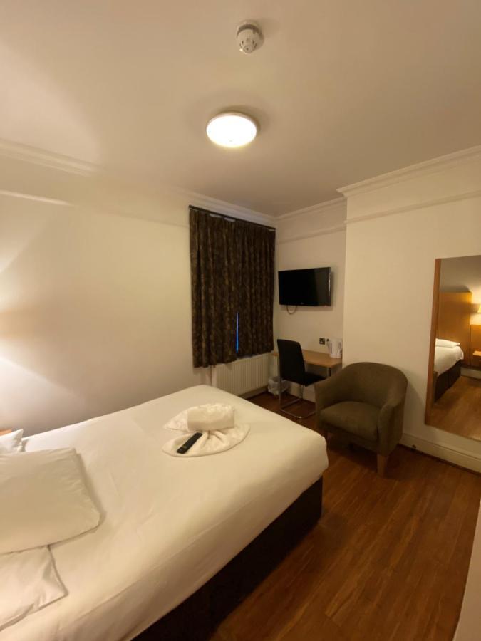 Buckingham Hotel High Wycombe Exterior photo