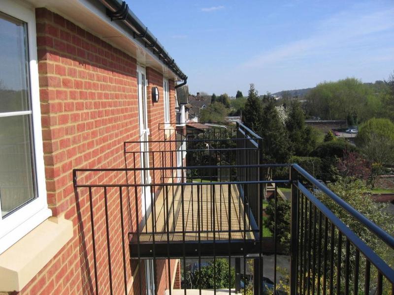 Buckingham Hotel High Wycombe Exterior photo